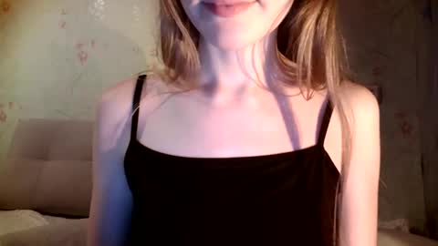 Lisa online show from December 25, 2024, 11:54 am