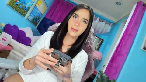 Tina Valentine online show from December 4, 2025, 12:14 pm