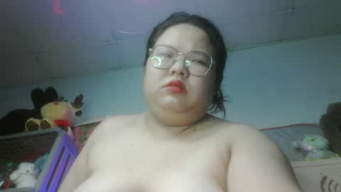 Snapshot of tini_bei chatting on May 14, 2026, 3:52 pm tini_bei online show from May 14, 2026, 3:52 pm