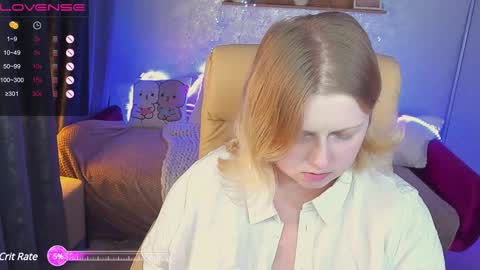Snapshot of tinkerrbelll chatting on January 10, 2025, 8:37 pm TinkerrBelll online show from January 10, 2025, 8:37 pm
