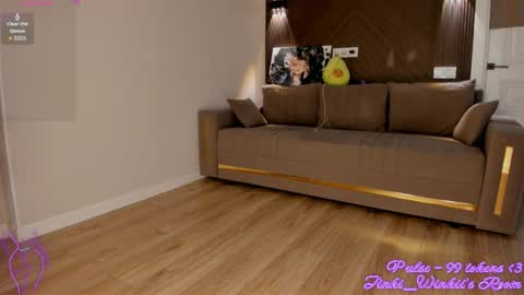 Snapshot of tinki_winkii chatting on May 17, 2026, 3:04 am Tina online show from May 17, 2026, 3:04 am