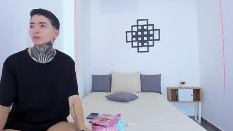 TINNY AND CANDY online show from October 11, 2025, 12:15 pm