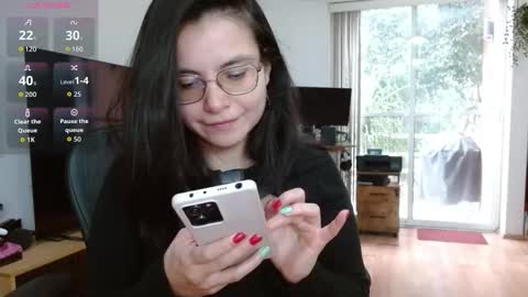 Tiny Caroline online show from November 11, 2025, 9:37 pm