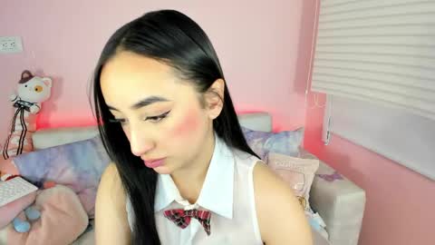 tiny_cora online show from April 18, 2026, 4:33 pm