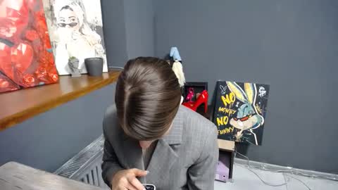 Gloria online show from October 22, 2025, 6:24 am