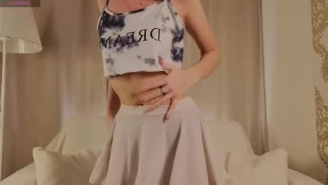 Lily online show from February 4, 2026, 9:31 pm