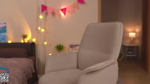 Lyssa     online show from March 2, 2025, 7:12 pm