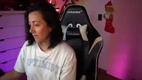 Snapshot of tiny_panther chatting on December 10, 2024, 10:47 pm Ana Molly online show from December 10, 2024, 10:47 pm