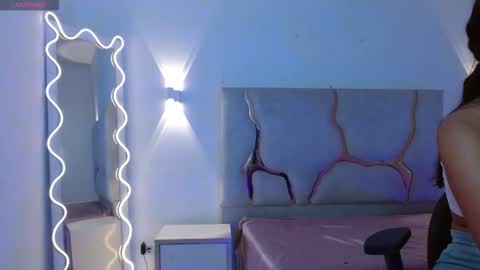 tiny_tay online show from March 1, 2026, 1:35 pm