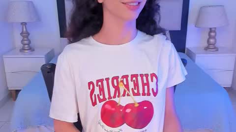 Thomm  Independent Model online show from January 6, 2026, 9:24 am