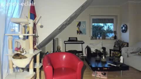 Snapshot of tiny_williams chatting on September 15, 2025, 6:08 pm Tiny online show from September 15, 2025, 6:08 pm