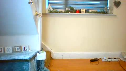 Snapshot of tinyasian911718 chatting on December 16, 2024, 2:16 pm Tinyasian911718 sweetinyasian instagram online show from December 16, 2024, 2:16 pm