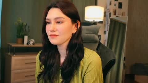 Polly online show from April 17, 2026, 1:14 pm