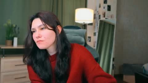 Polly online show from April 19, 2026, 1:54 pm