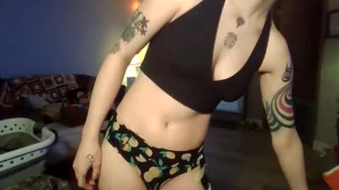 tinytitties online show from December 22, 2025, 8:28 pm