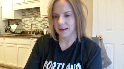 tinywithtiddies online show from December 19, 2025, 1:51 pm