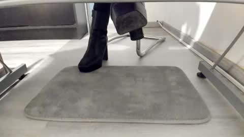 Anna online show from December 20, 2024, 5:08 pm