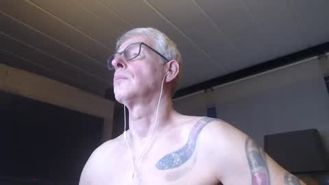 tirexxx_x online show from January 20, 2025, 6:42 am