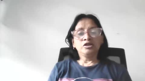 Snapshot of titssmall123 chatting on May 7, 2026, 3:50 pm Ester online show from May 7, 2026, 3:50 pm