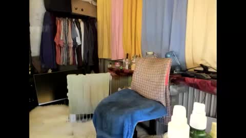 liebe es mich nackt vor der cam zu zeigen online show from October 9, 2025, 7:50 am