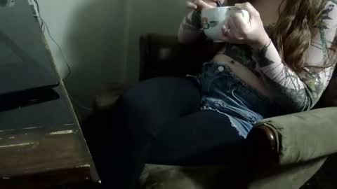 Snapshot of tittygirl8 chatting on March 3, 2025, 4:03 pm Tittygirl8 online show from March 3, 2025, 4:03 pm