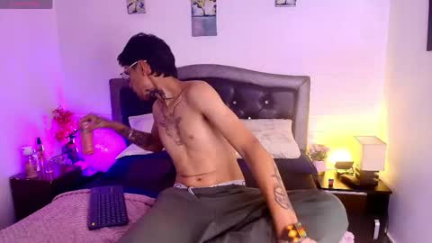 toji_zenni online show from May 13, 2026, 5:05 am