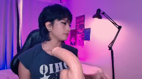  Halsey  Sofii  online show from April 15, 2026, 7:58 pm