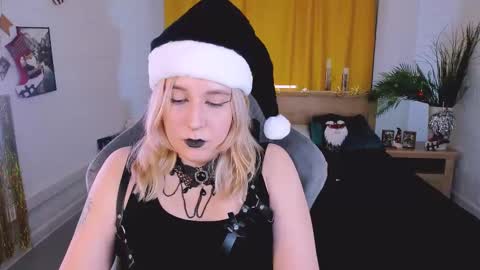 Tolli Moll online show from December 20, 2024, 3:42 pm