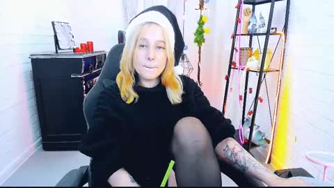 Tolli Moll online show from December 26, 2024, 9:11 am