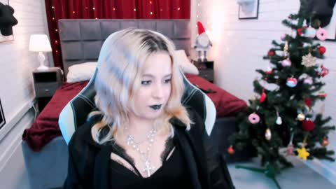 Tolli Moll online show from January 2, 2025, 3:19 pm