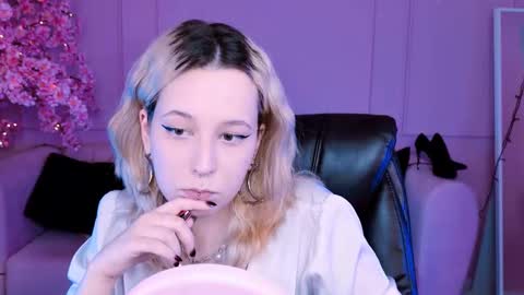 Tolli Moll online show from January 18, 2025, 5:20 am