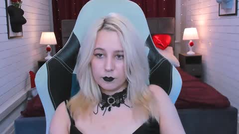 Tolli Moll online show from February 12, 2025, 7:24 pm