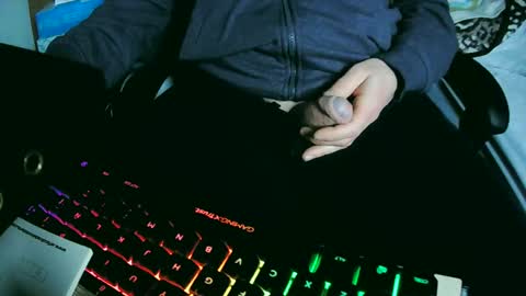 tolon408472 online show from March 7, 2025, 7:41 am