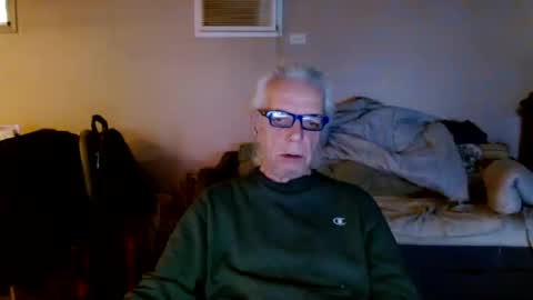 Snapshot of tom112292014 chatting on January 13, 2025, 3:15 pm tom112292014 online show from January 13, 2025, 3:15 pm