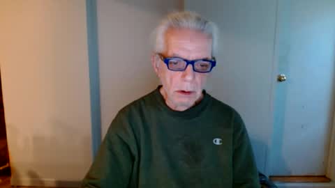 Snapshot of tom112292014 chatting on January 15, 2025, 12:47 pm tom112292014 online show from January 15, 2025, 12:47 pm