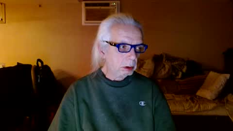 Snapshot of tom112292014 chatting on January 16, 2025, 2:30 am tom112292014 online show from January 16, 2025, 2:30 am