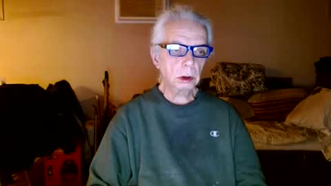 Snapshot of tom112292014 chatting on January 24, 2025, 3:54 am tom112292014 online show from January 24, 2025, 3:54 am