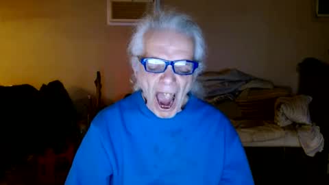 Snapshot of tom112292014 chatting on January 29, 2025, 4:15 am tom112292014 online show from January 29, 2025, 4:15 am