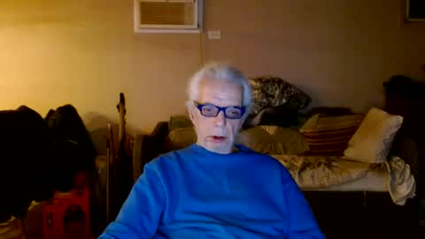 Snapshot of tom112292014 chatting on February 5, 2025, 4:37 am tom112292014 online show from February 5, 2025, 4:37 am