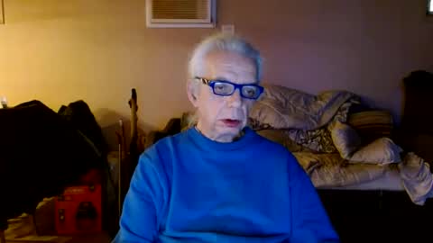 Snapshot of tom112292014 chatting on February 9, 2025, 12:30 pm tom112292014 online show from February 9, 2025, 12:30 pm