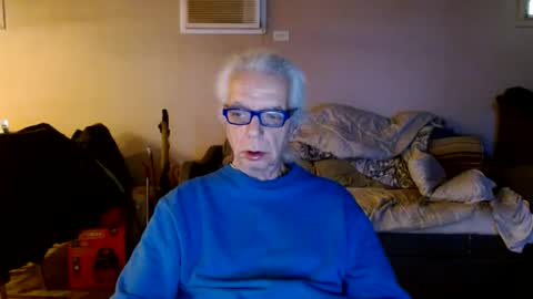 Snapshot of tom112292014 chatting on February 9, 2025, 4:07 pm tom112292014 online show from February 9, 2025, 4:07 pm