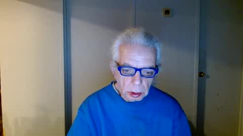 Snapshot of tom112292014 chatting on February 10, 2025, 10:31 am tom112292014 online show from February 10, 2025, 10:31 am