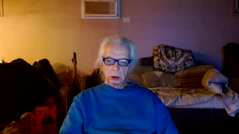 Snapshot of tom112292014 chatting on February 12, 2025, 12:27 am tom112292014 online show from February 12, 2025, 12:27 am