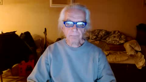 Snapshot of tom112292014 chatting on February 19, 2025, 5:05 am tom112292014 online show from February 19, 2025, 5:05 am