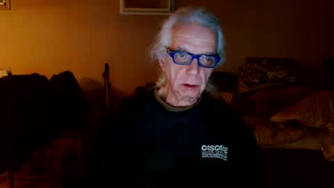 Snapshot of tom112292014 chatting on March 9, 2025, 3:22 am tom112292014 online show from March 9, 2025, 3:22 am