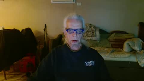 Snapshot of tom112292014 chatting on March 10, 2025, 12:15 pm tom112292014 online show from March 10, 2025, 12:15 pm