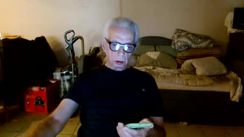 Snapshot of tom112292014 chatting on September 11, 2025, 1:55 pm tom112292014 online show from September 11, 2025, 1:55 pm