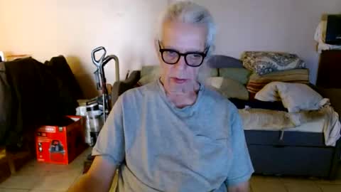 Snapshot of tom112292014 chatting on September 21, 2025, 1:46 pm tom112292014 online show from September 21, 2025, 1:46 pm