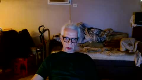 Snapshot of tom112292014 chatting on October 4, 2025, 12:47 pm tom112292014 online show from October 4, 2025, 12:47 pm