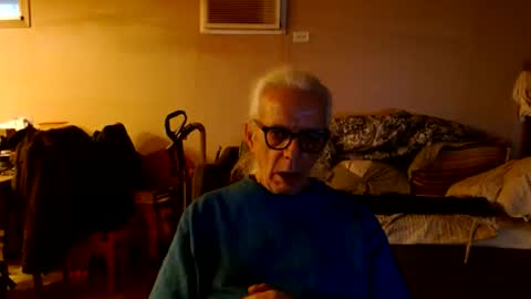 Snapshot of tom112292014 chatting on October 19, 2025, 11:33 am tom112292014 online show from October 19, 2025, 11:33 am